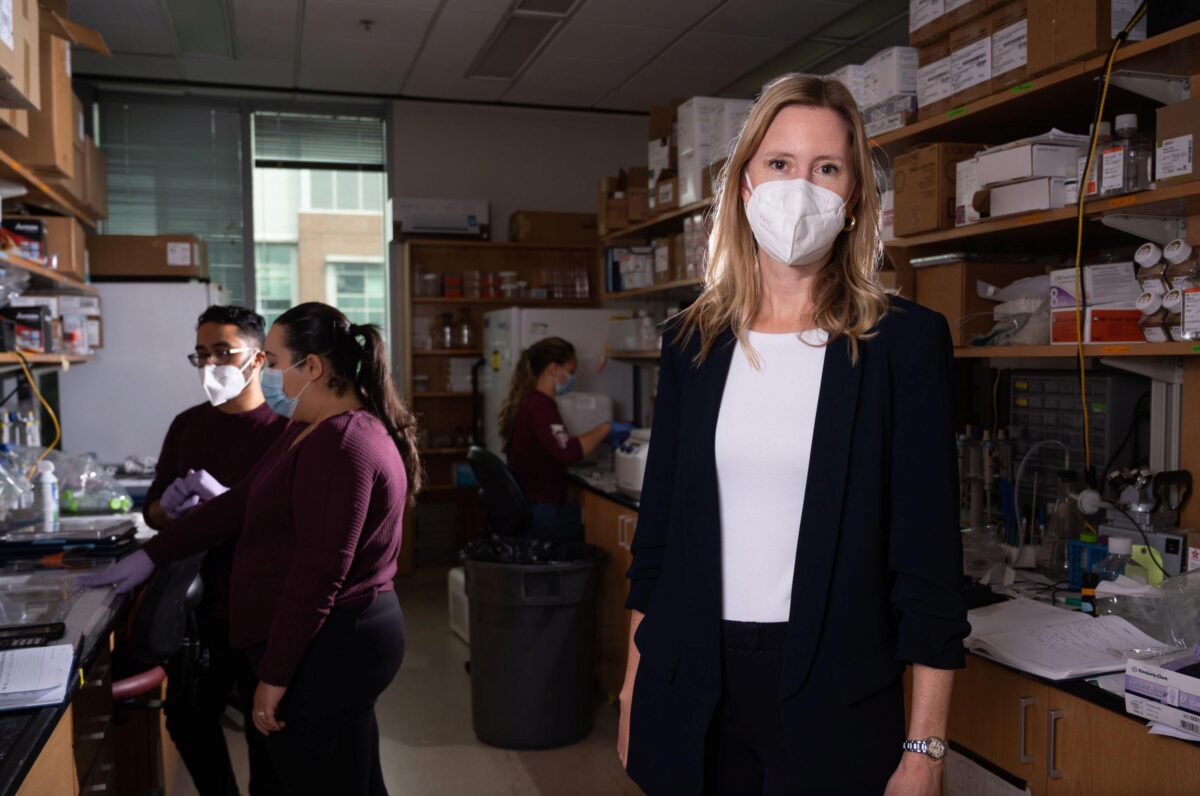 Susan Thomas in her lab