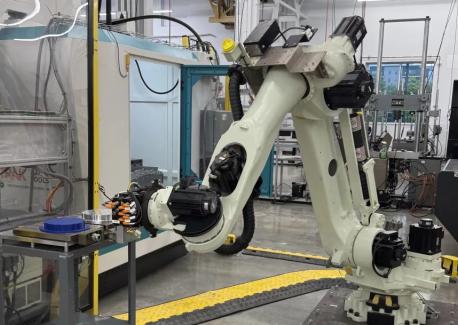 The cloud laboratory will enable researchers nationwide to conduct AI-driven experiments using the Advanced Manufacturing Pilot Facility's materials and manufacturing equipment. (Credit: Georgia AIM)